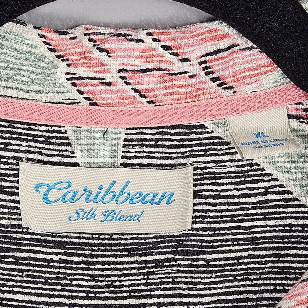 Roundtree & Yorke Caribbean Shirt Black Protea Short Sleeve Silk Blend Men's XL - Picture 3 of 6